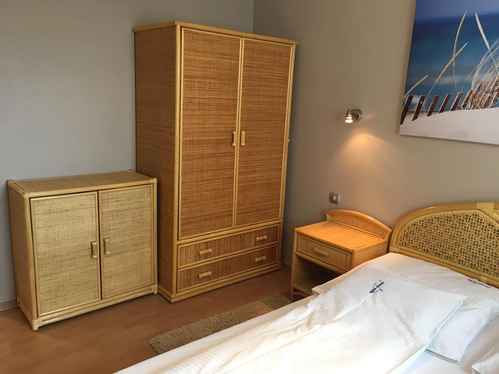 Wolin-Travel Apartament Dom Przy Parku Misdroy Exterior foto
